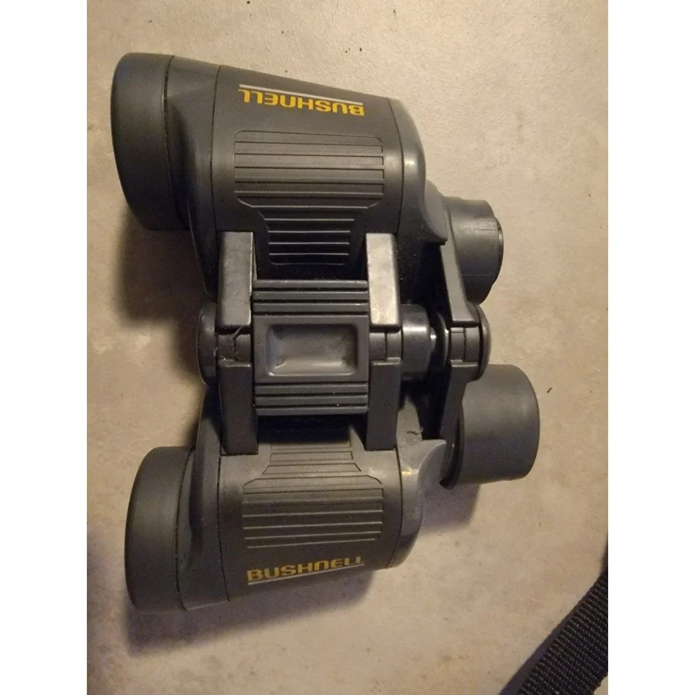 Bushnell 7x35 WA Binoculars‎ w/ Case – Clear Optics, Repair Needed